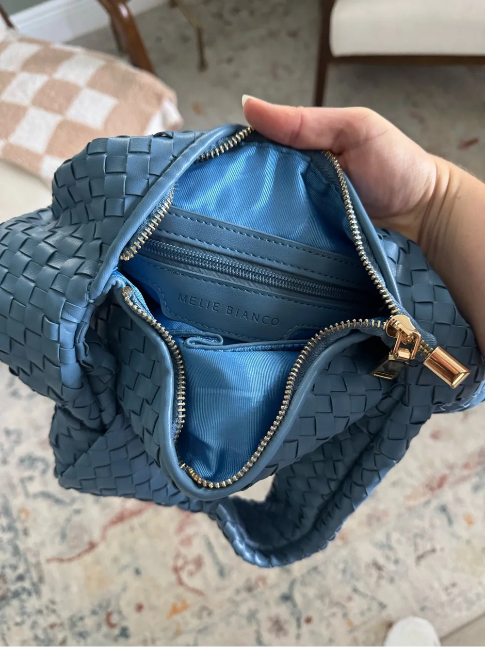 Melie Bianco exterior neutrals closure